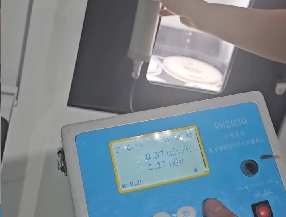 X射线检测设备安全吗，安全标准是多少？厂家骅飞科技辐射检测实拍