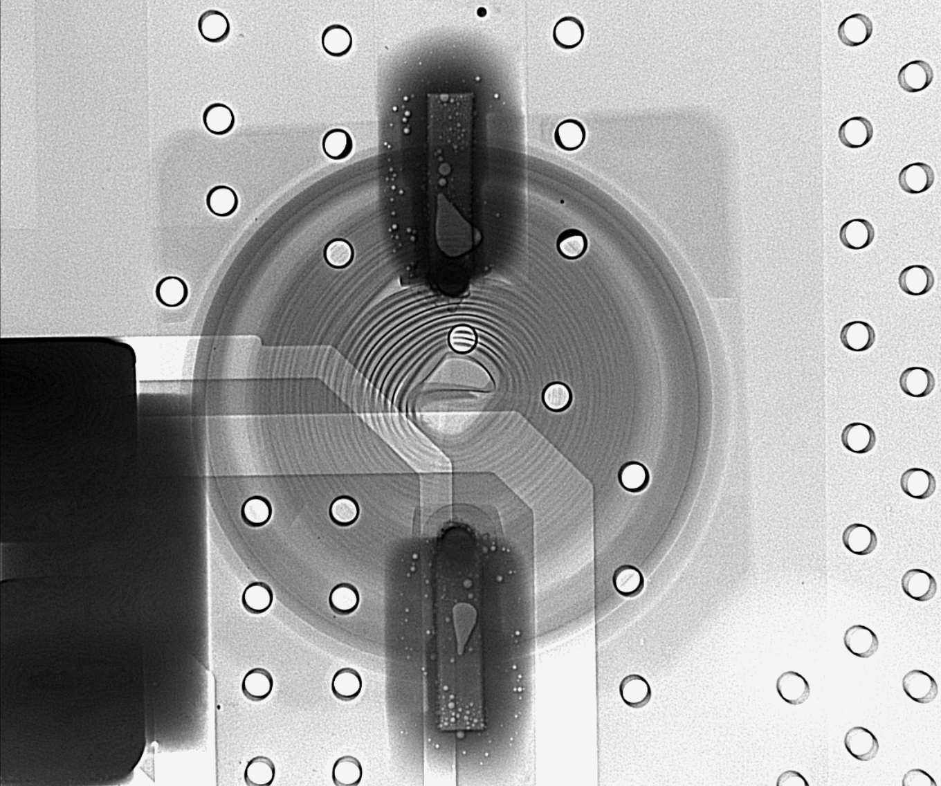 X-ray检测SMT焊接质量：漏焊、虚焊、错位、桥连、焊料球、立件等缺陷